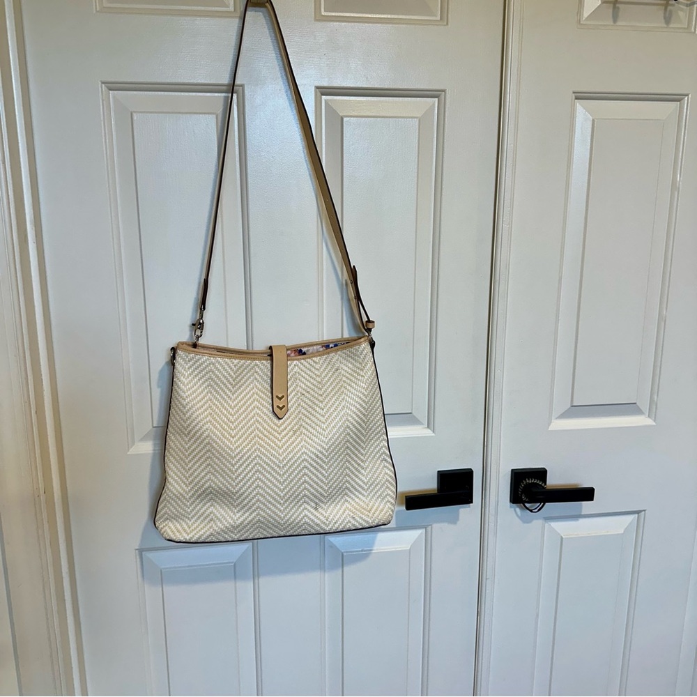 Stella & Dot  Crosby HOBO
Neutral Woven Chevron